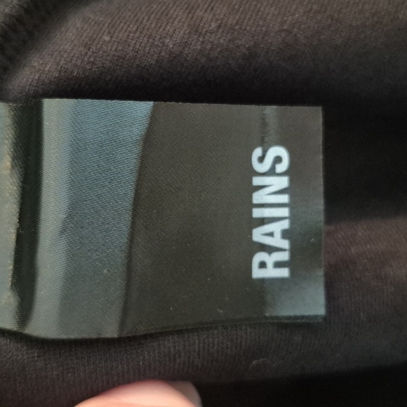 Rains Black Fleece Pullover 1/4 Zip Rubber Logo Cozy Outdoor Size Medium - Picture 6 of 7